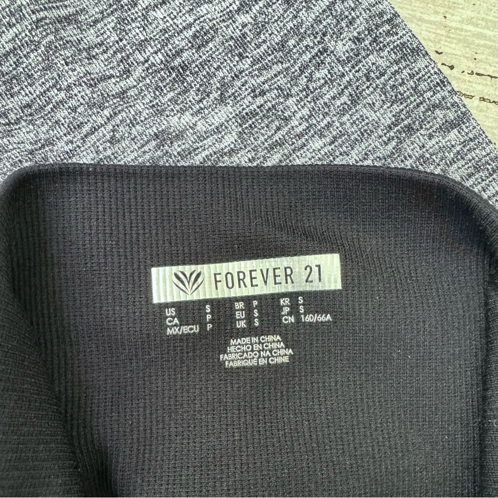 Forever 21 Balletcore Athletic Leggings S Black Gray Color Block Sock Activewear - Picture 7 of 7
